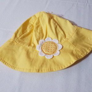 Gymboree Daisy Giraffe yellow 6-12 Month Hat with chin strap NWT